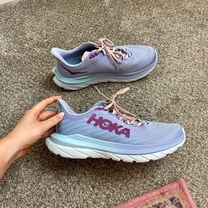 BRAND NEW Hokas Mach 5